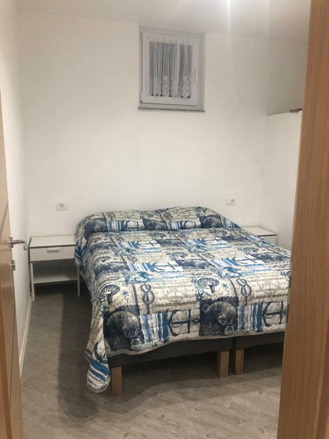 Apartament Bozic Apartman Pula Zewnętrze zdjęcie